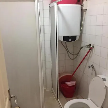 Sarimsakli Meydaninda Denize 0 1+1 Esyali Appartement *