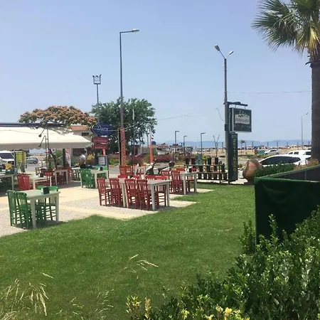 Sarimsakli Meydaninda Denize 0 1+1 Esyali Appartement Ayvalı