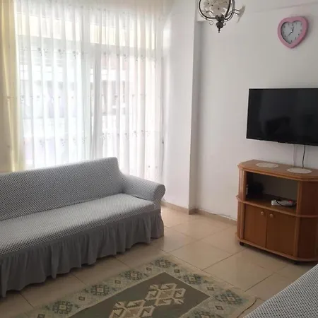 Sarimsakli Meydaninda Denize 0 1+1 Esyali *