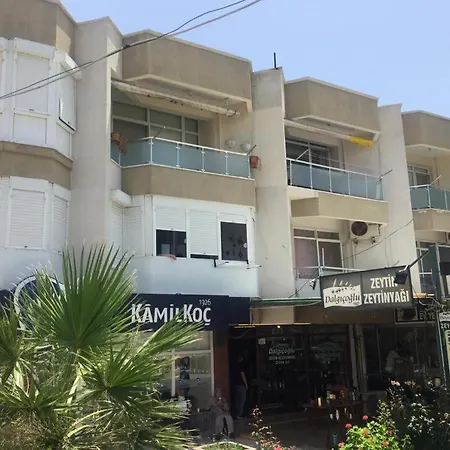 Sarimsakli Meydaninda Denize 0 1+1 Esyali Apartment Ayvalik