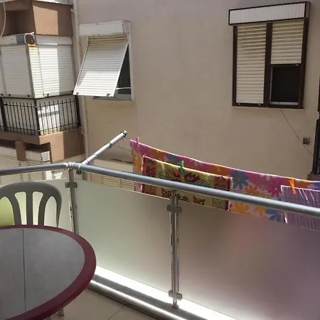 Apartment Sarimsakli Meydaninda Denize 0 1+1 Esyali *